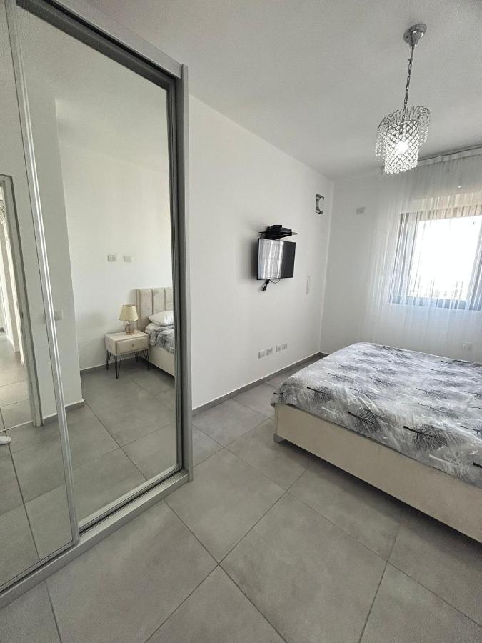 Panorama Apartment " City Garden " 바트얌 외부 사진