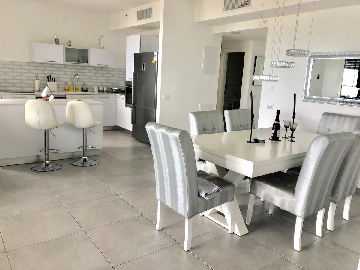 Panorama Apartment " City Garden " 바트얌 외부 사진